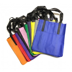 Non woven grocery tote with front pocket